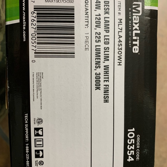 Maxlite slim LED desk lamp - Picture 5 of 6